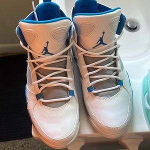 Jordan flights wore once brand new condition